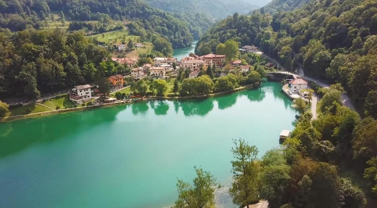Retro Lägenhet Tolmin Exteriör bild